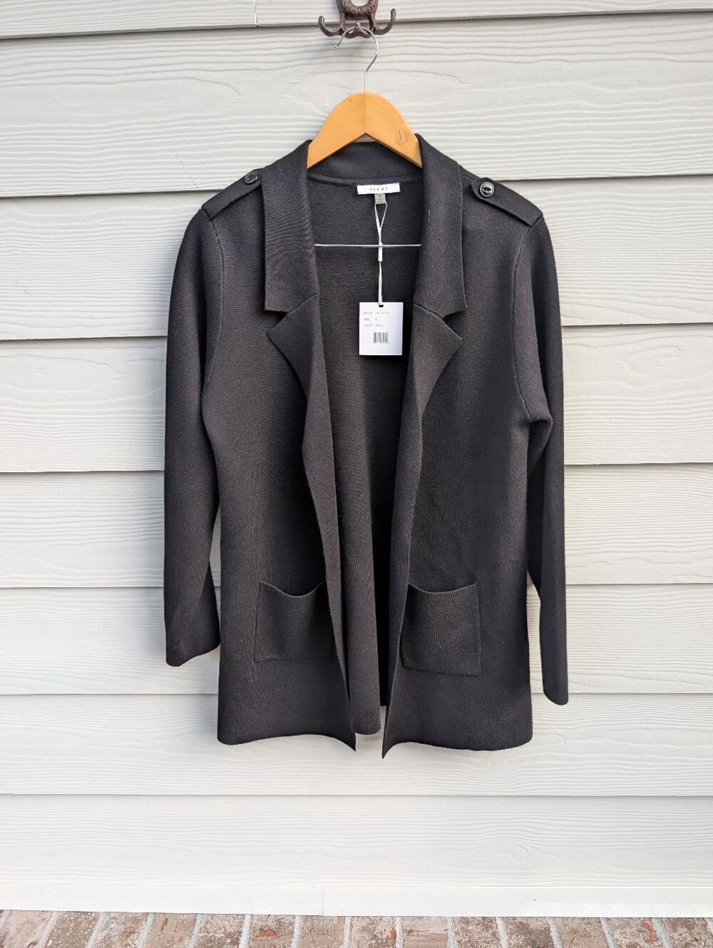 Sioni Cardigan Sweater NWT Size S Black Collar Knit Pockets Shoulder Buttons - Picture 3 of 6